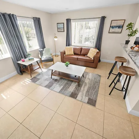 Coco Palms Apartments By Lowkl Lighthouse Point Room photo